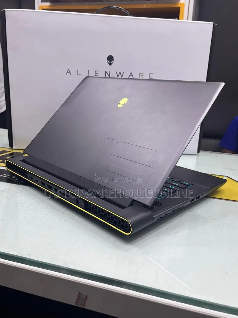 Laptop Dell Alienware M16 R1 16GB Intel Core I9 SSD 1T
