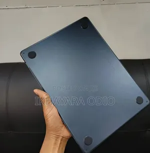 Laptop Apple MacBook Air 2022 M2 8GB Intel Core M2 SSD 256GB