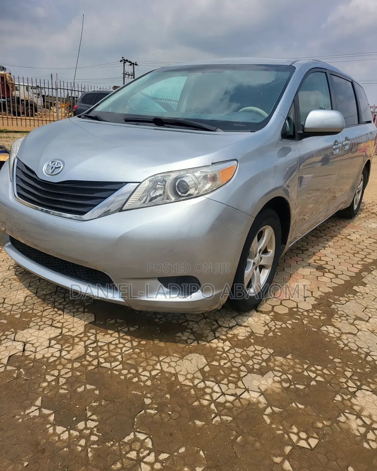 Toyota Sienna 2011 Silver in Ojodu - Cars, Yd Luxury | Jiji.ng