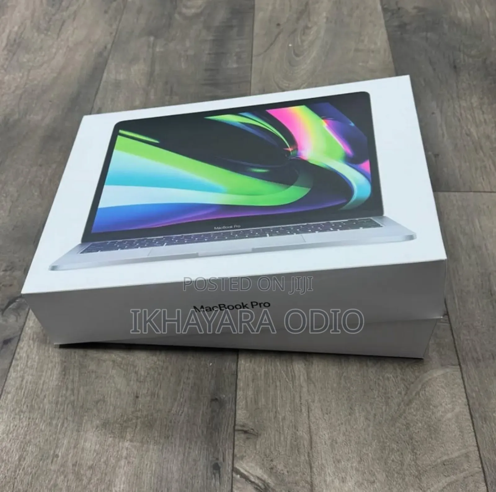 Laptop Apple MacBook Pro 2022 M2 8GB Apple M2 SSD 512GB