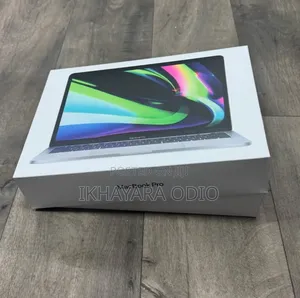 Laptop Apple MacBook Pro 2022 M2 8GB Apple M2 SSD 512GB
