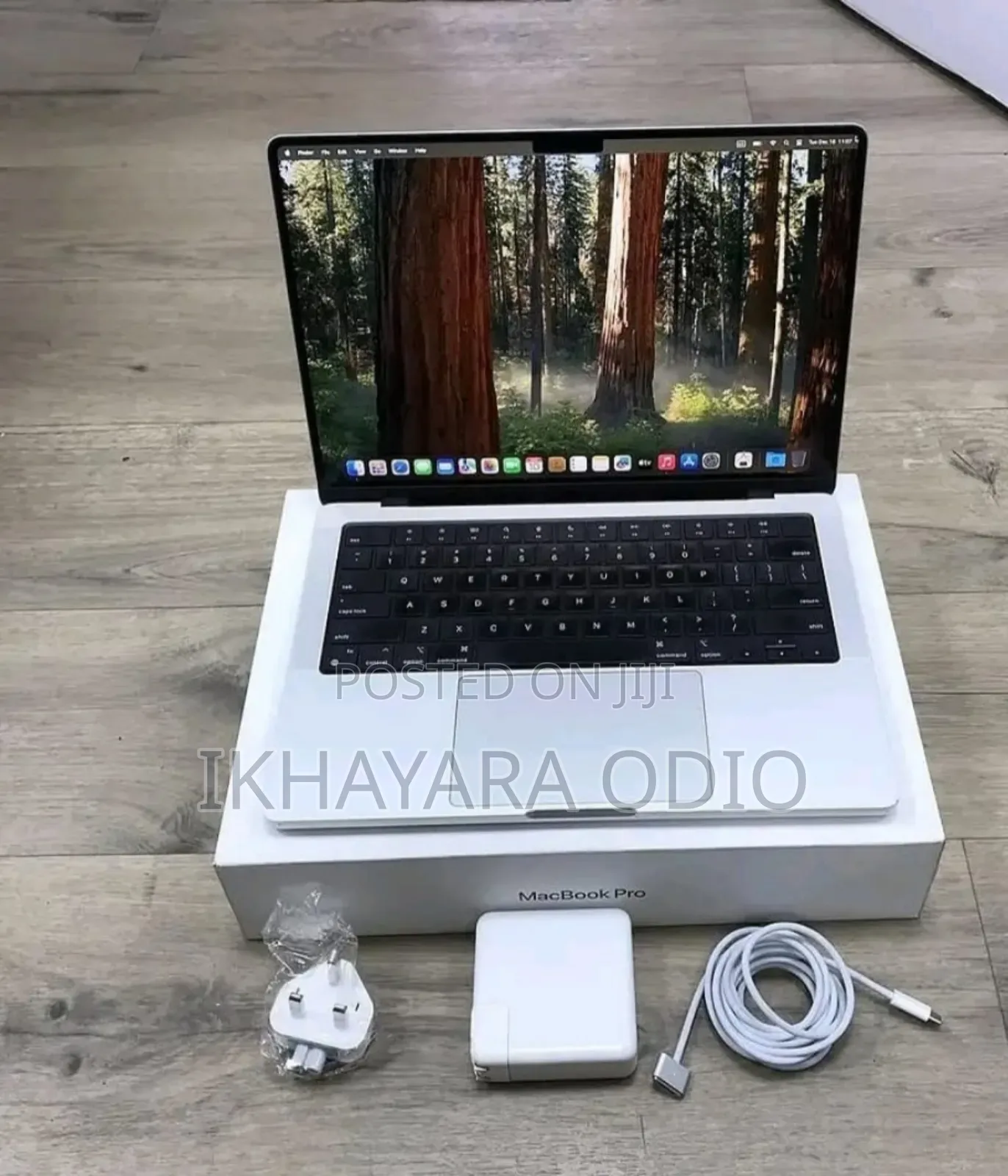 Laptop Apple MacBook Pro 2023 M2 Pro 14-Inch 16GB Apple M2 SSD 512GB