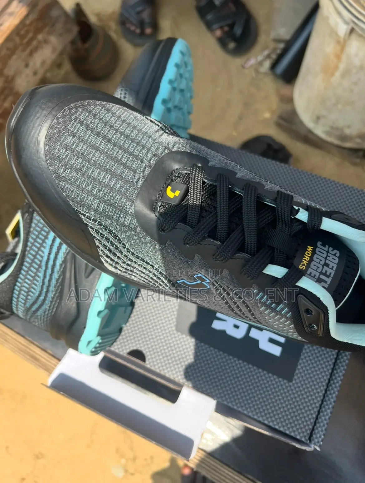 Safety Jogger Work Shoe