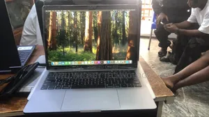 Laptop Apple MacBook 2018 8GB Intel Core I5 HDD+SSD 256GB