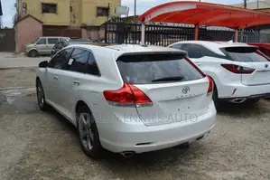 Toyota Venza V6 AWD 2011 White