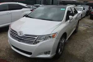 Toyota Venza V6 AWD 2011 White