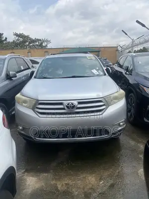 Toyota Highlander 2011 Silver