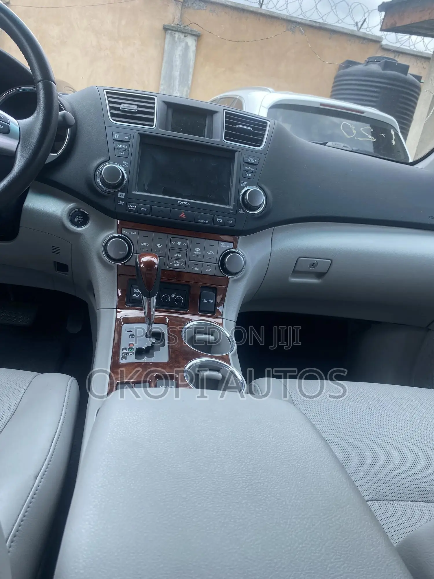 Toyota Highlander 2011 Silver