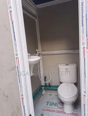 Mobile Toilet With Complete Accessories