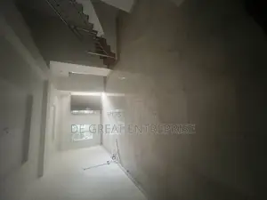 3bdrm Townhouse/Terrace in Private, Kaura for sale