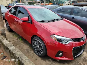 Toyota Corolla S Premium 4dr Sedan (1.8L 4cyl CVT) 2014 Red