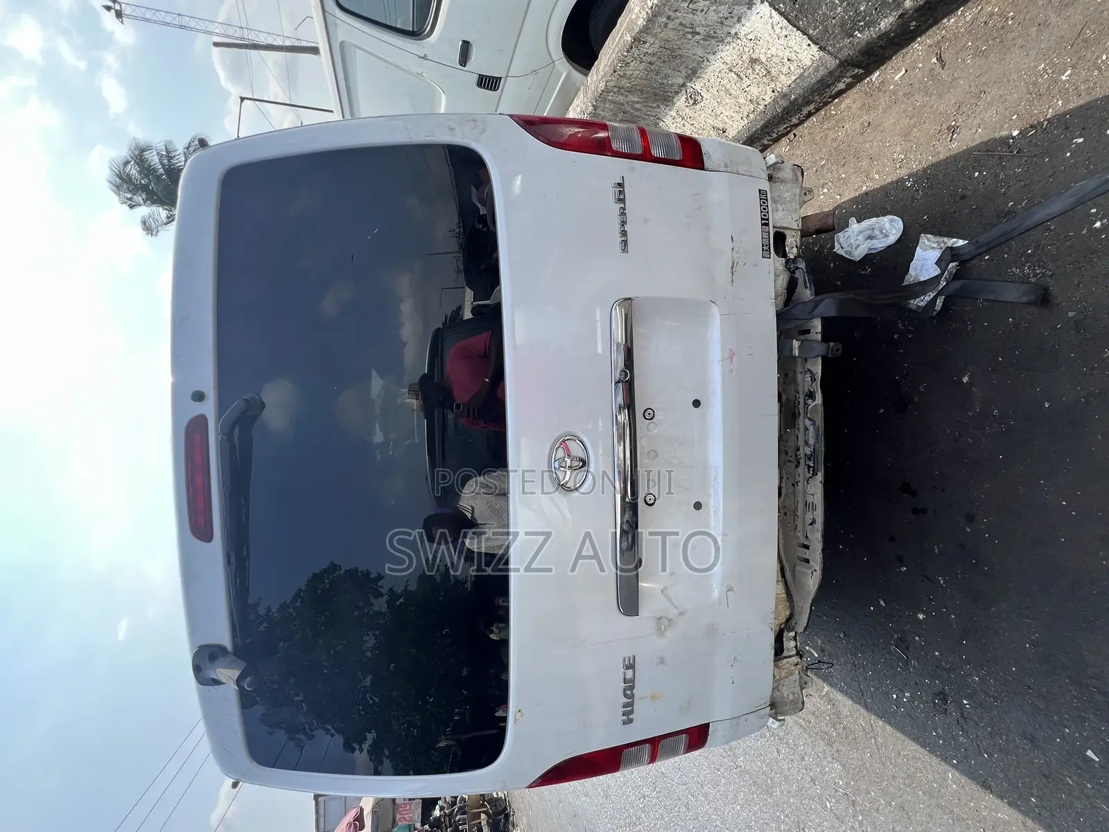 Toyota HiAce 2012