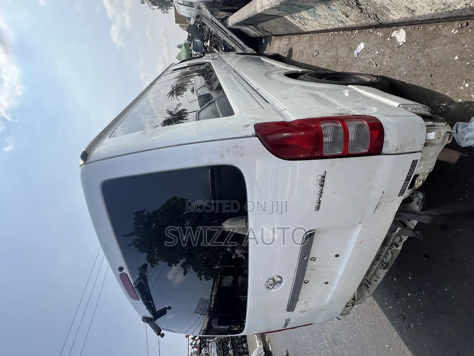 Toyota HiAce 2012