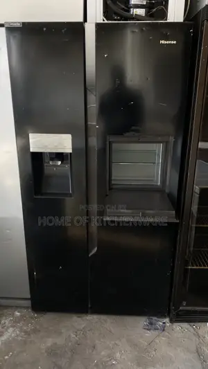 Hisense Side by Side Refrigerator With Ice and Water Dispenser
