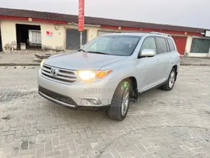 Toyota Highlander 2011 Silver