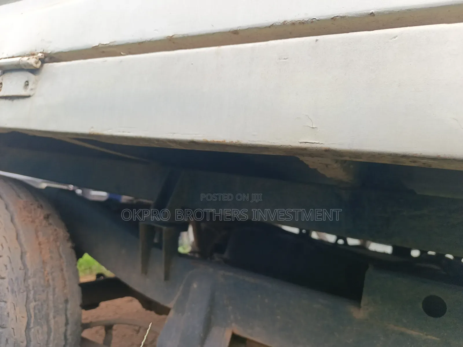 Mitsubishi Delica 2001 White