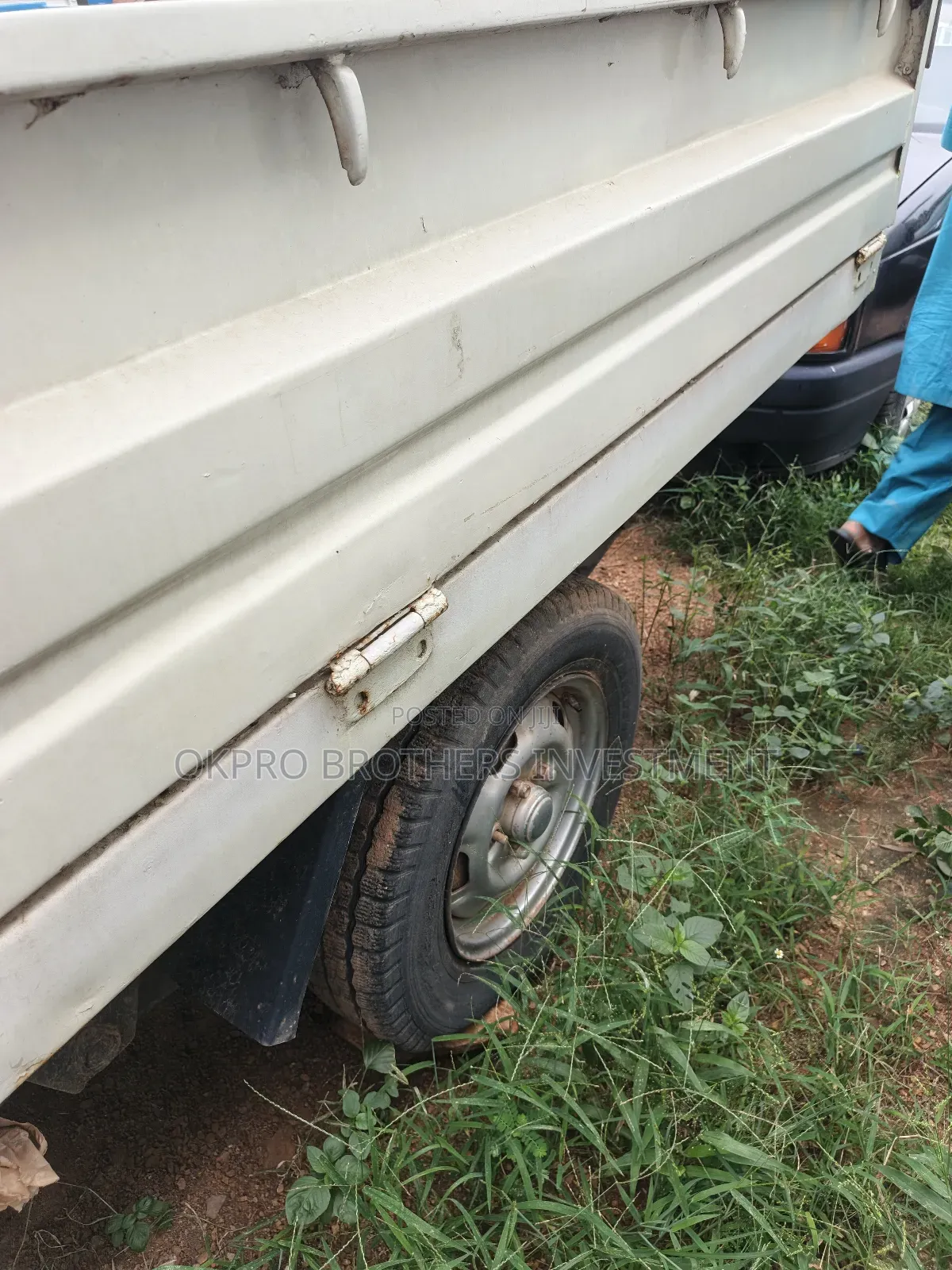 Mitsubishi Delica 2001 White
