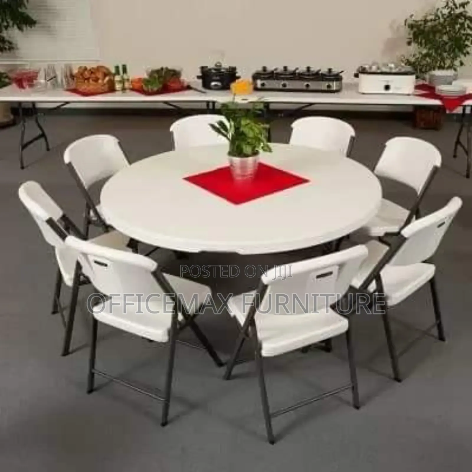 Round Banquet Table