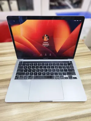 Laptop Apple MacBook Pro 2022 M2 8GB Apple M2 SSD 256GB