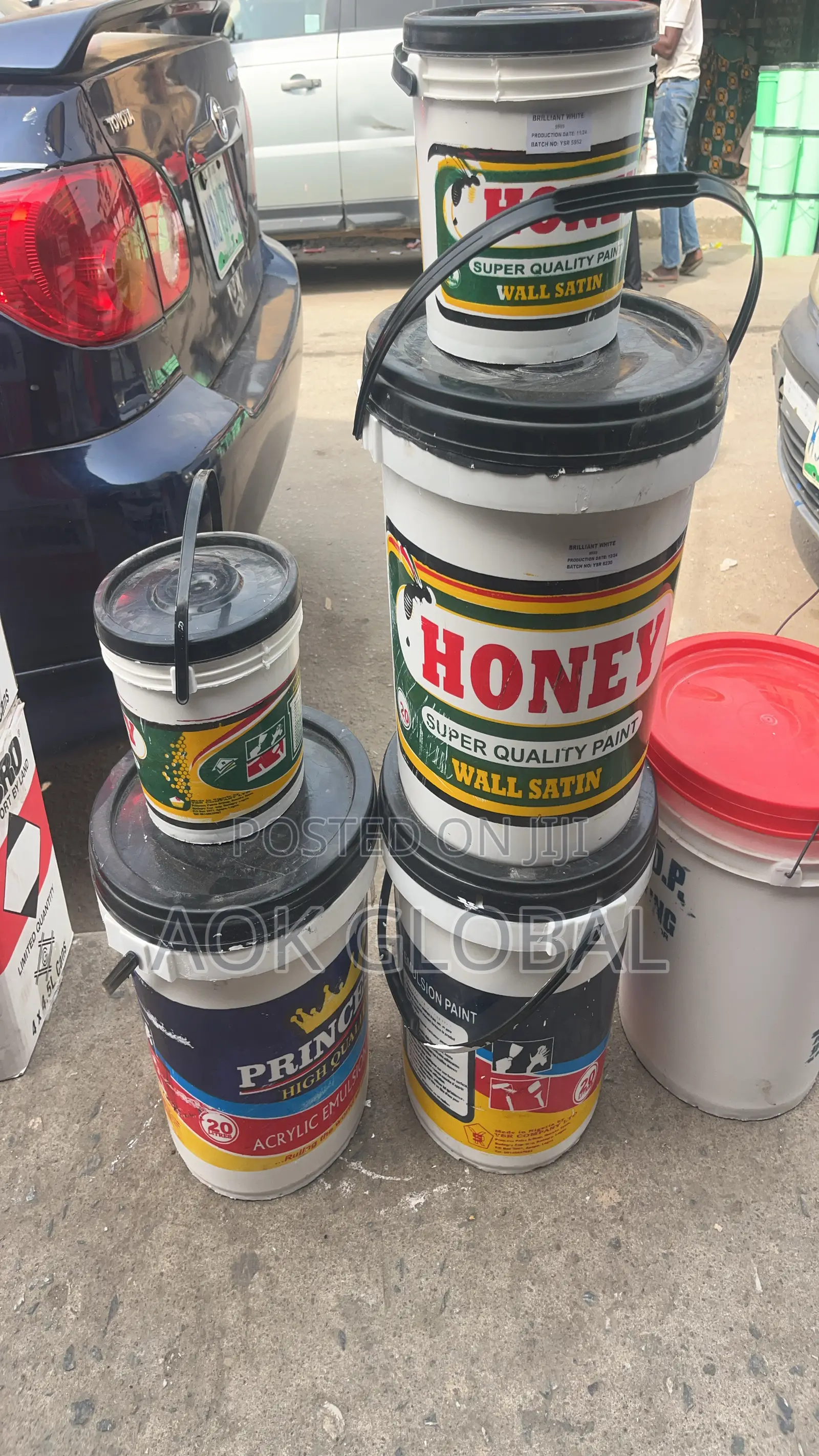 Honey Satin (4l and 20l)