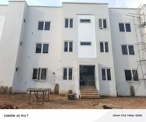 3bdrm Block of Flats in Wright Estate, Life Camp for rent