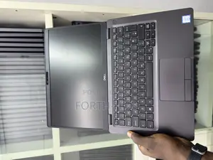 Laptop Dell Latitude 5300 16GB Intel Core I7 SSD 256GB
