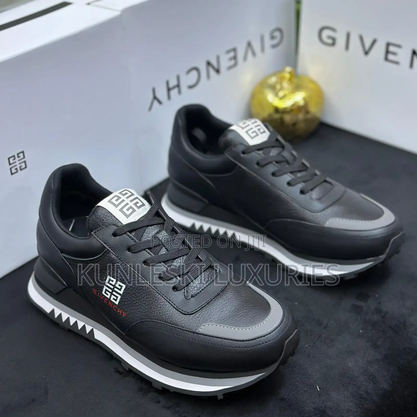 Original Givenchy Runner Leather Sneakers