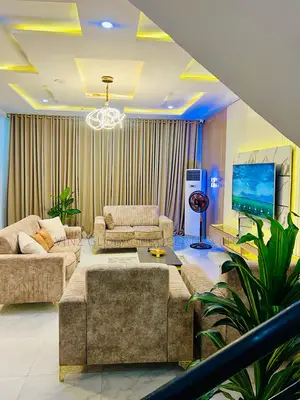 Newly Renovated 4 Bedroom Detached Duplex With Excellent Facilities