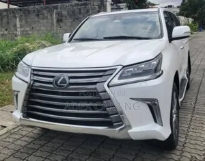 Lexus LX 570 (5 seats) AWD 2017 White