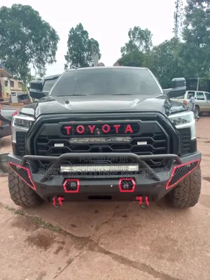 Toyota Tundra 1794 Edition CrewMax 5.5' Bed 2024 Black
