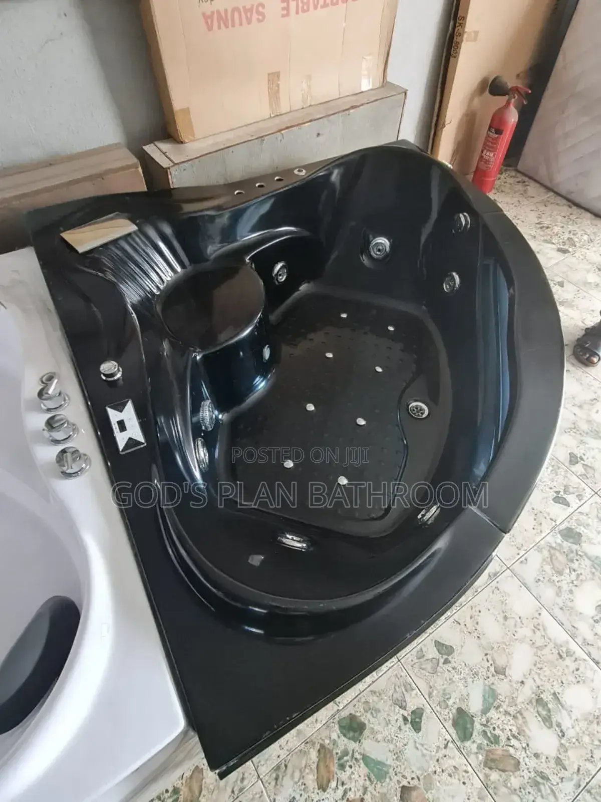 Executive Black Corner Jacuzzi
