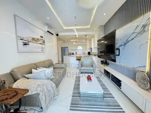 Luxurious 2 Bedroom Waterfront With Cinema Gym and Pool
