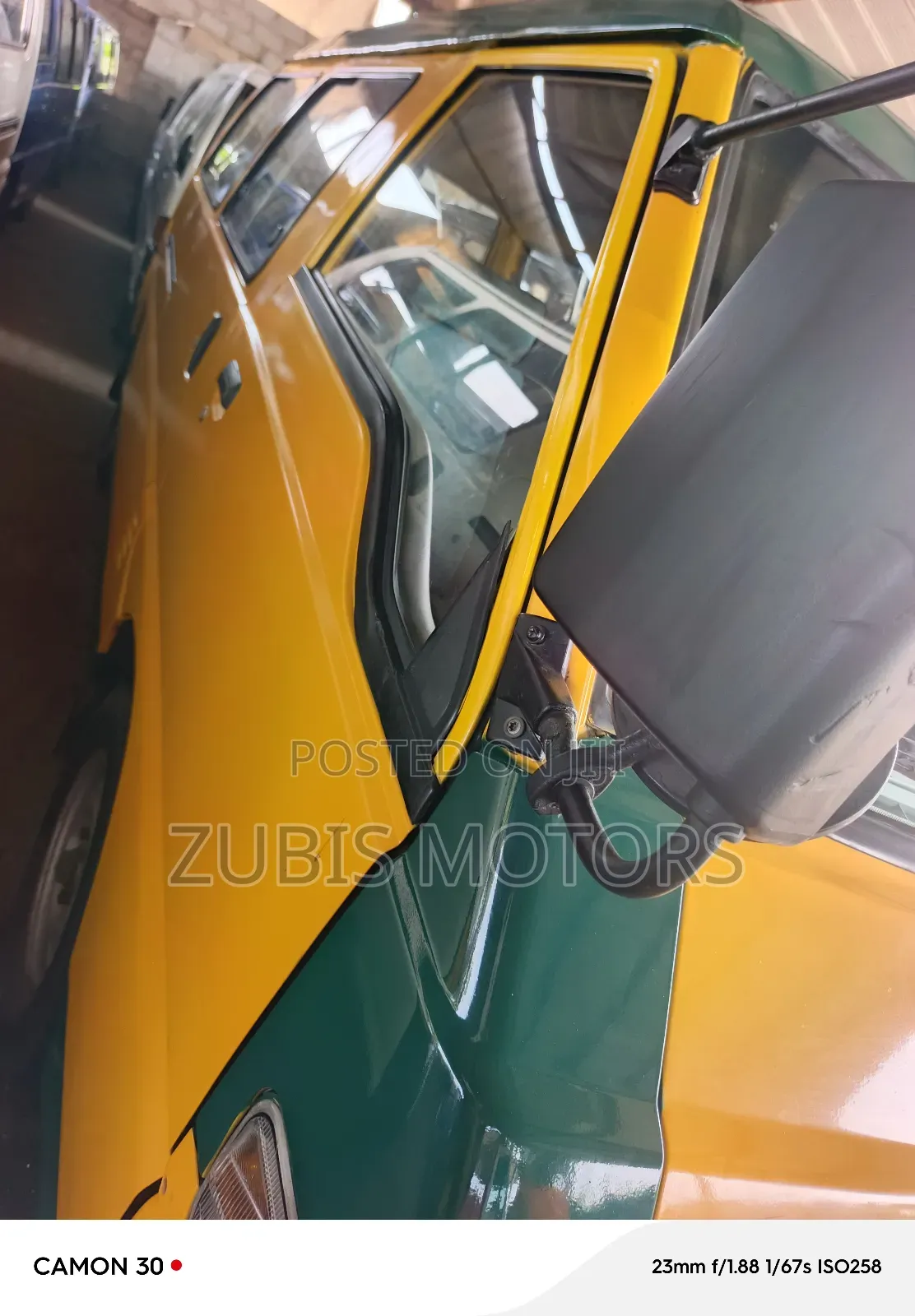 Mitsubishi Delica 2005 Yellow