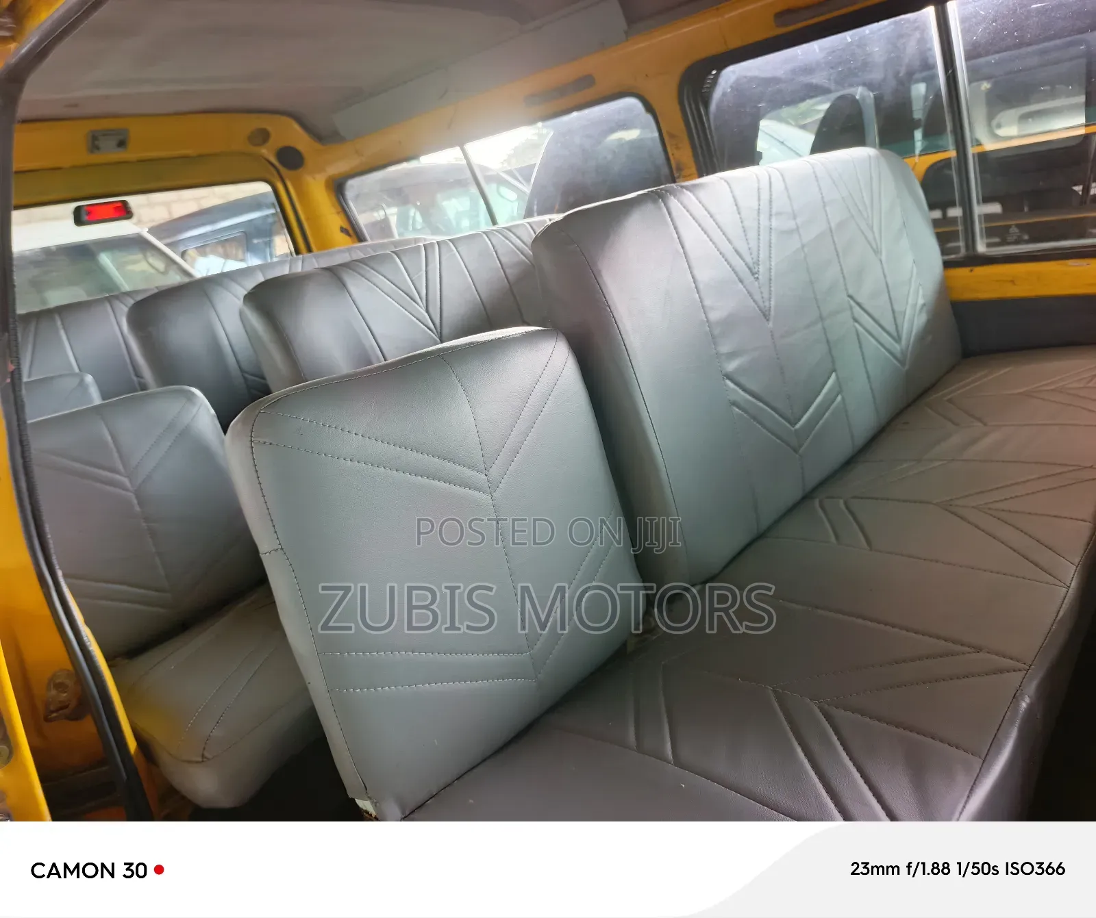 Mitsubishi Delica 2005 Yellow