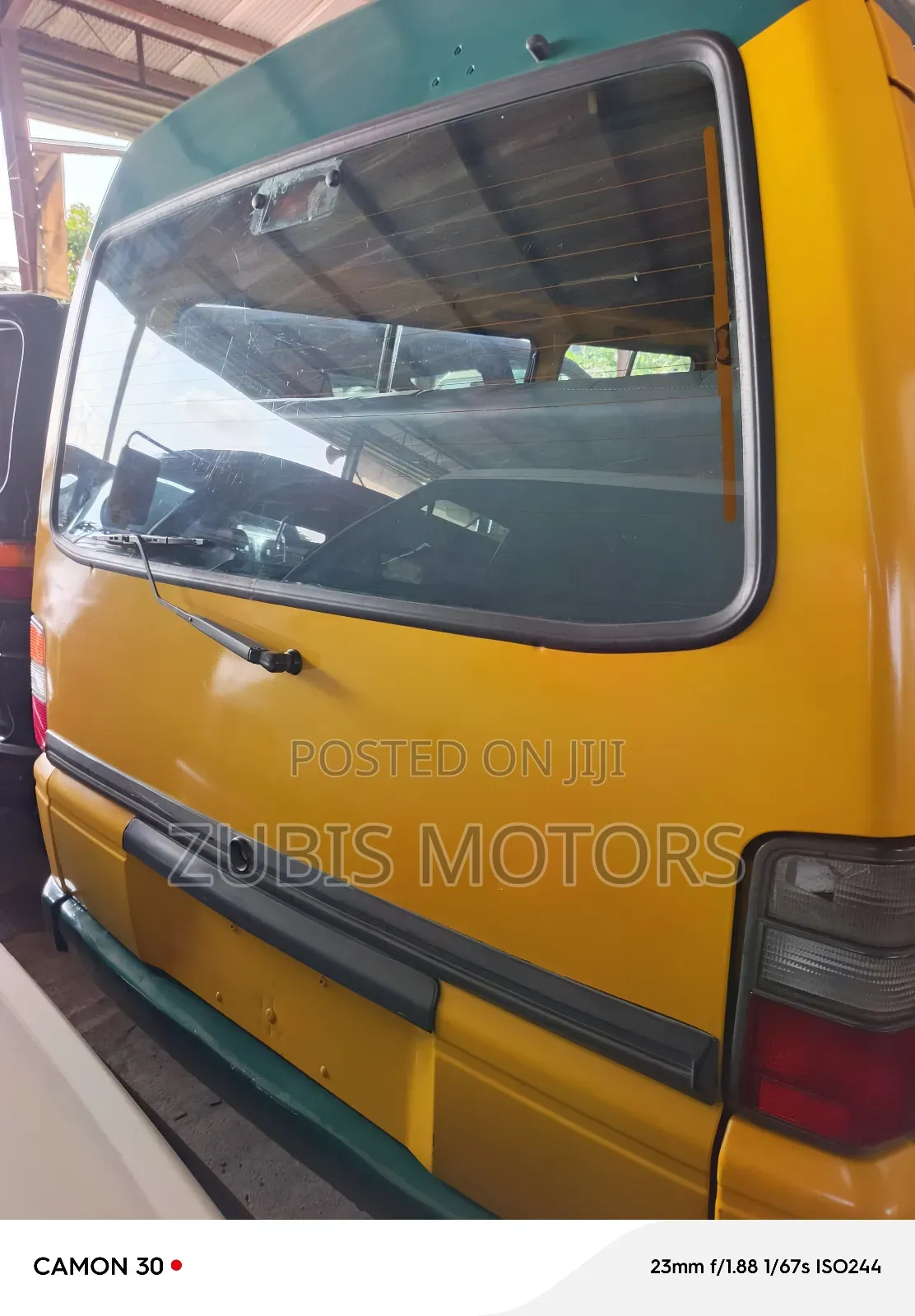 Mitsubishi Delica 2005 Yellow