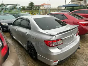 Toyota Corolla 2011 Silver