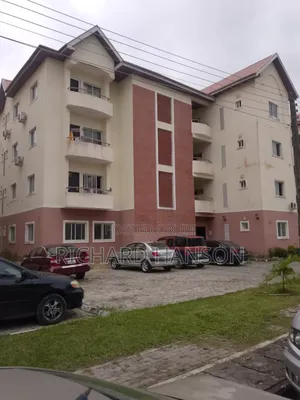 3bdrm Apartment in Shoprite Sangotedo for rent