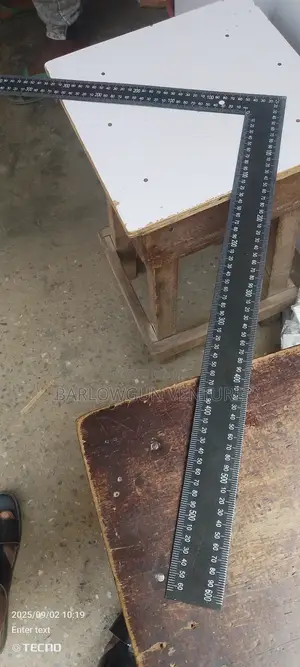 Builder Iron Square Black