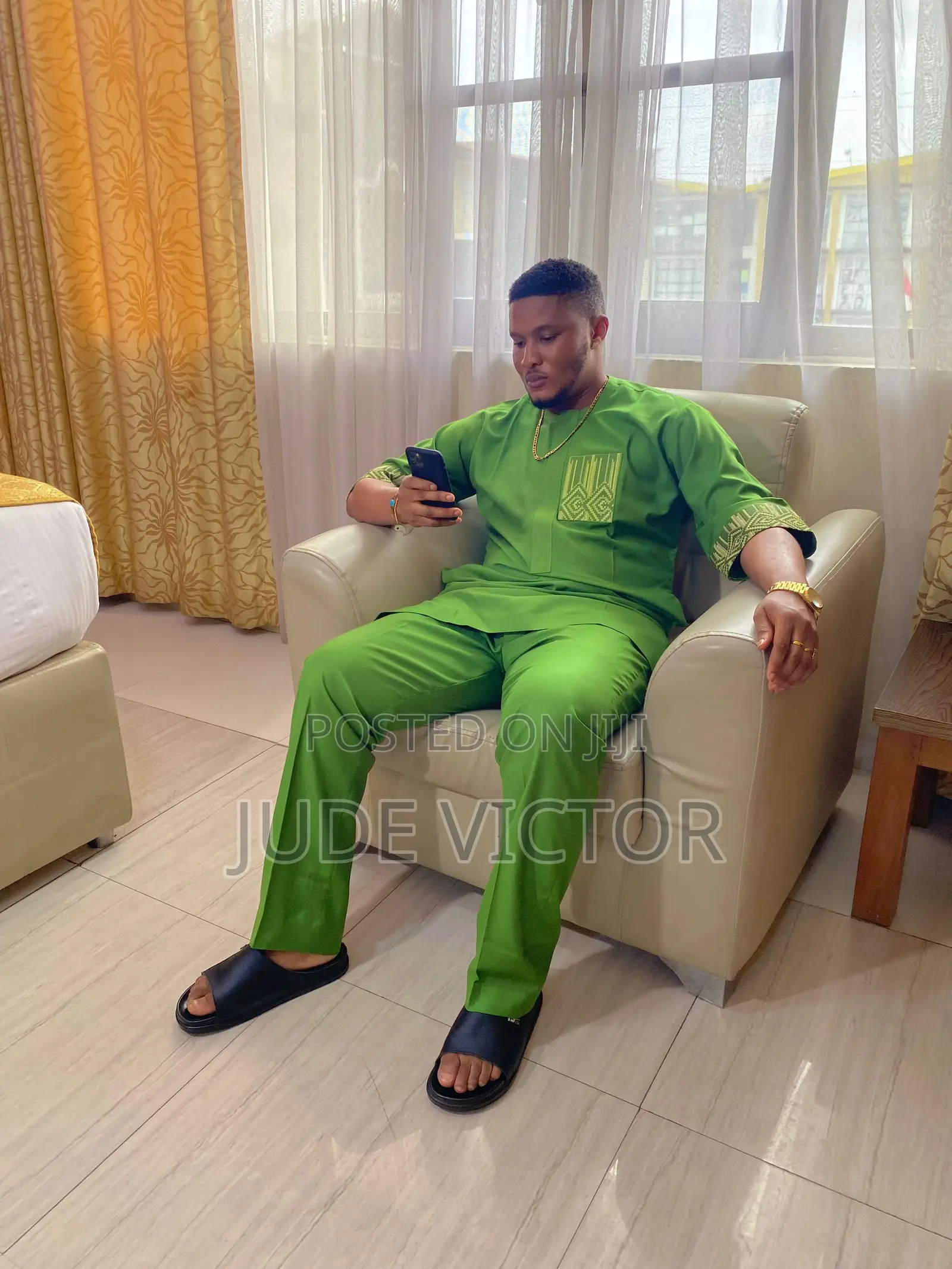 Caftan And Senators