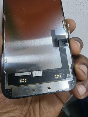 iPhone 15 Screen