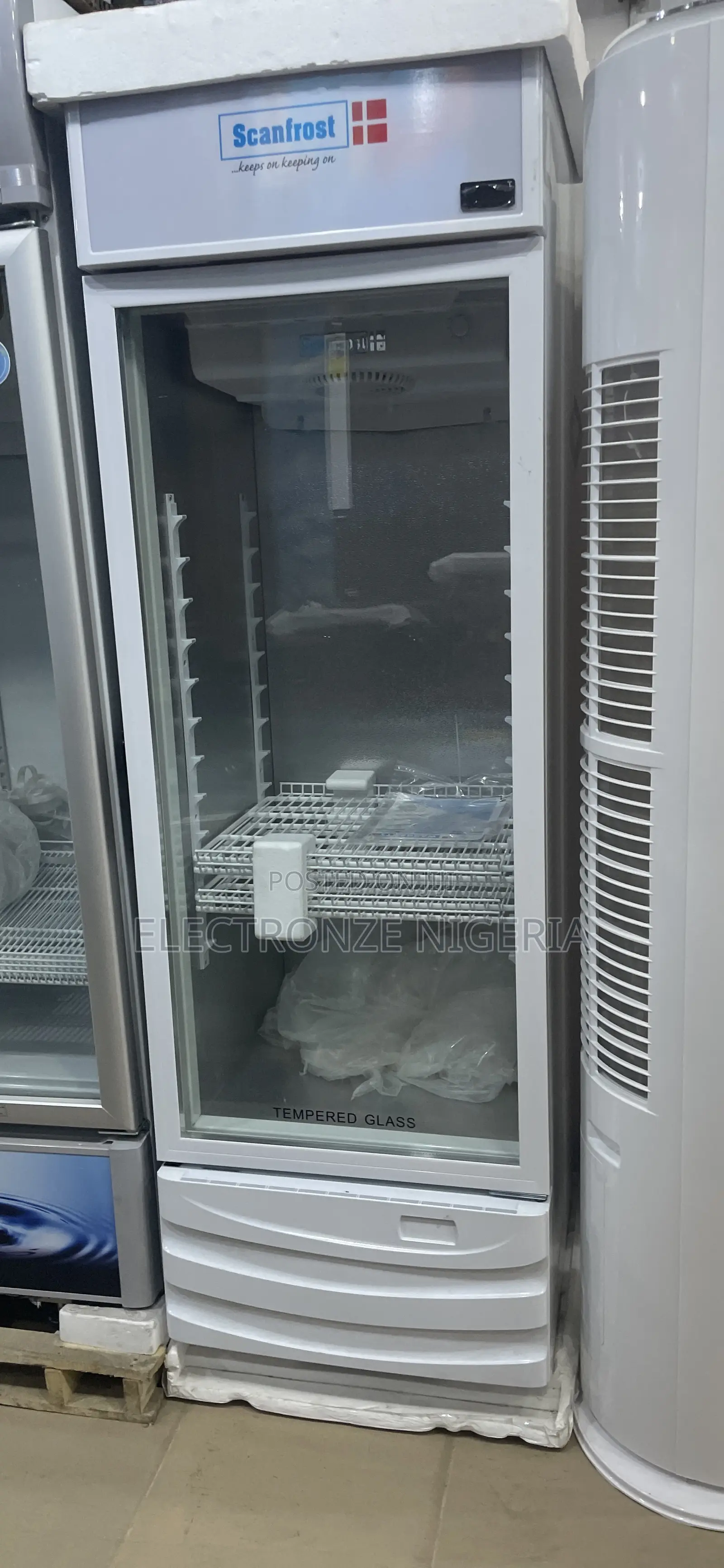 Scanfrost Showcase Fridge