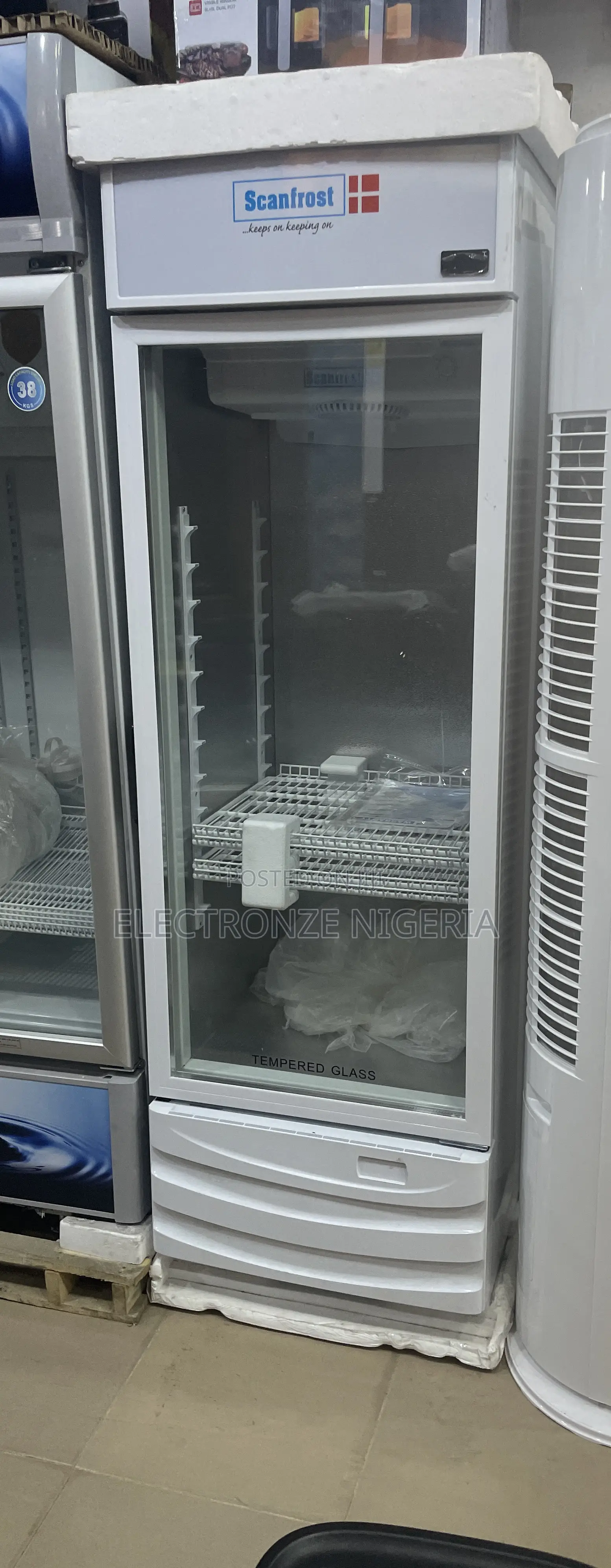 Scanfrost Showcase Fridge