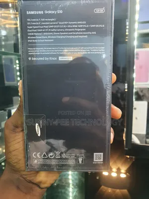 New Samsung Galaxy S10 128 GB Blue