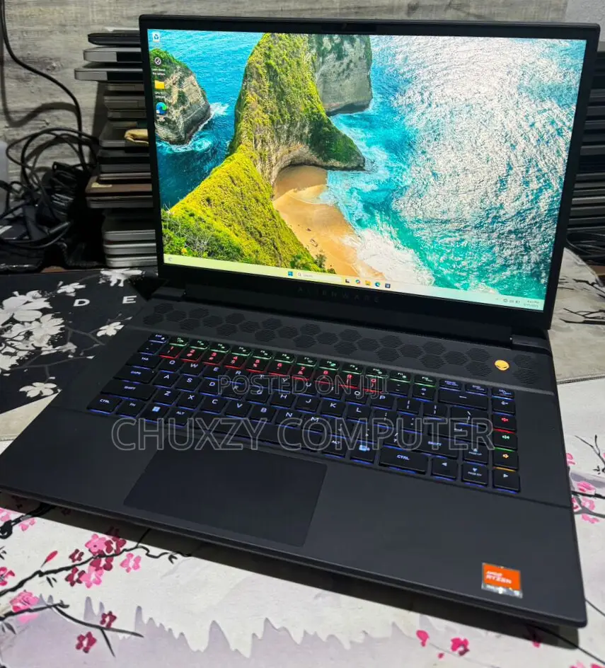Laptop Dell Alienware M16 R1 32GB AMD Ryzen 9 SSD 1T