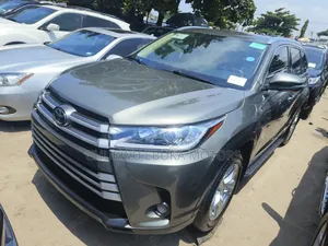Toyota Highlander Limited 4dr SUV AWD (3.5L 6cyl 6A) 2015 Green