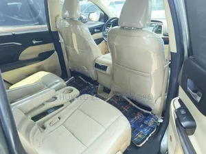 Toyota Highlander Limited 4dr SUV AWD (3.5L 6cyl 6A) 2015 Green