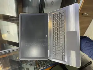 Laptop HP Pavilion 15 8GB Intel Core I5 HDD+SSD 500GB