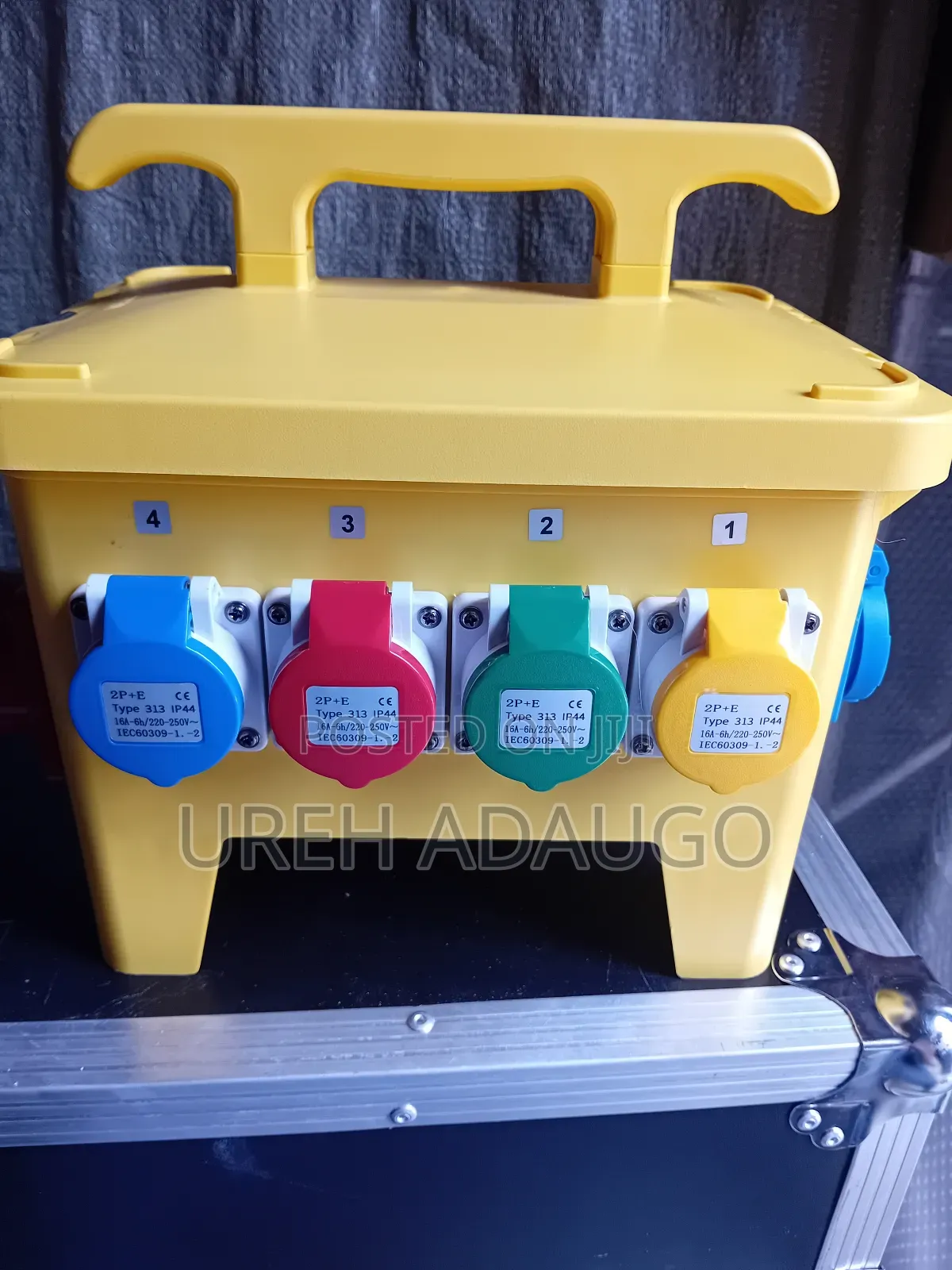 8 Channels Power Distribution Box