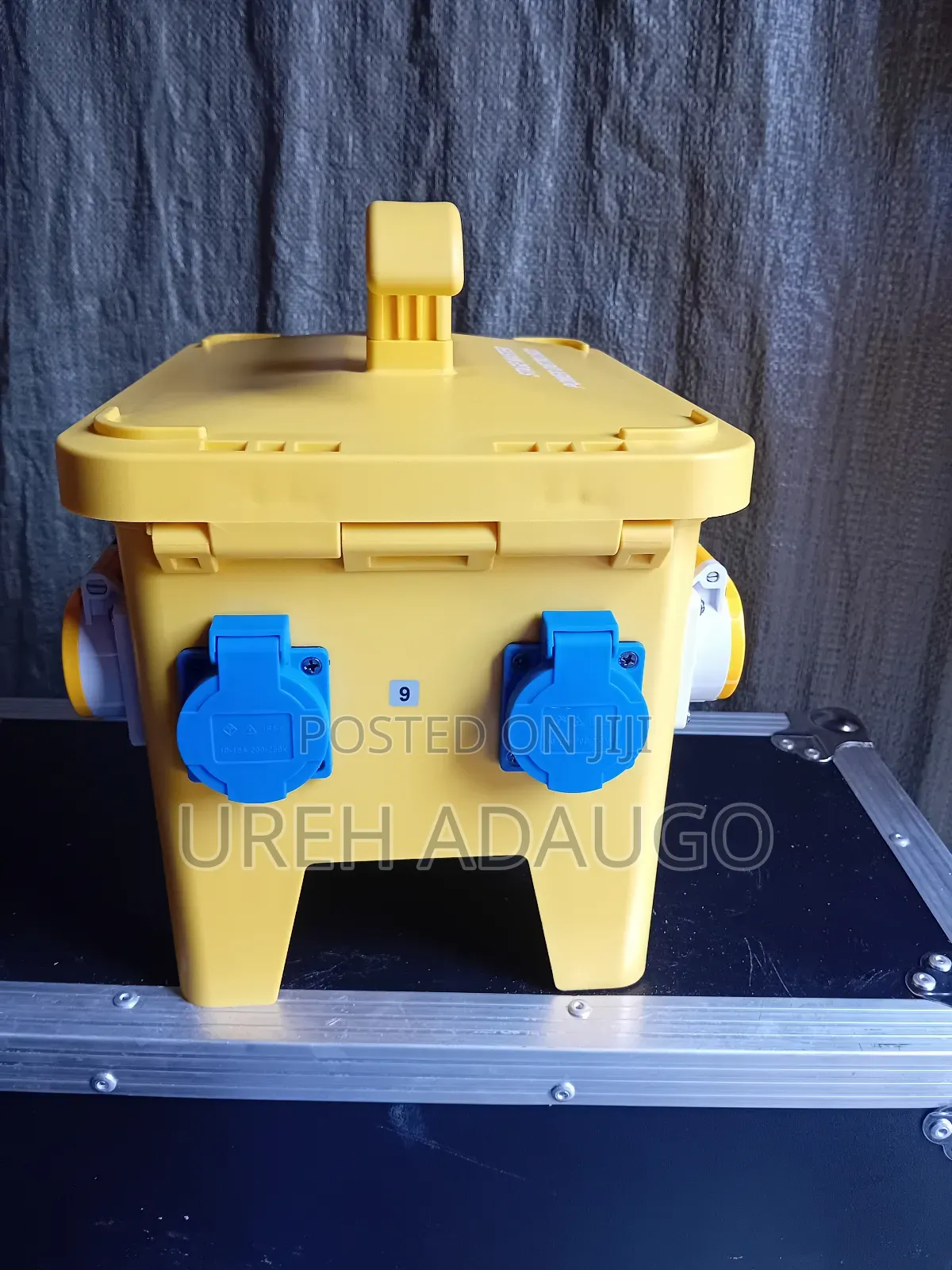 8 Channels Power Distribution Box