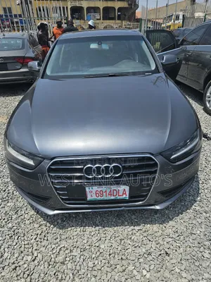 Audi A4 2.0T Premium Multitronic 2013 Gray